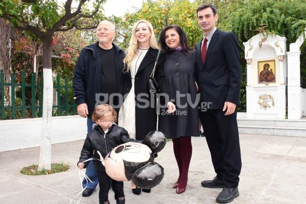 Φαίη Ξυλά – Κωνσταντίνος Γιαννακόπουλος: Το φωτογραφικό άλμπουμ της βάπτισης τους γιου τους