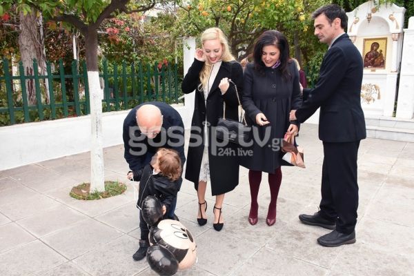 Φαίη Ξυλά – Κωνσταντίνος Γιαννακόπουλος: Το φωτογραφικό άλμπουμ της βάπτισης τους γιου τους