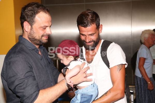 Survivor 2: Ο Μιχάλης Μουρούτσος γύρισε Ελλάδα - Τον περίμεναν οι γυναίκες της ζωής του