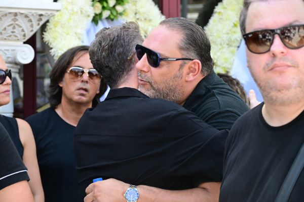 ΕΞΟΔΙΟΣ ΑΚΟΛΟΥΘΙΑ ΤΟΥ ΤΡΑΓΟΥΔΙΣΤΗ ΔΗΜΗΤΡΗ ΚΟΚΟΤΑ