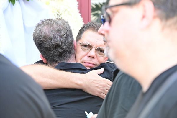 ΕΞΟΔΙΟΣ ΑΚΟΛΟΥΘΙΑ ΤΟΥ ΤΡΑΓΟΥΔΙΣΤΗ ΔΗΜΗΤΡΗ ΚΟΚΟΤΑ
