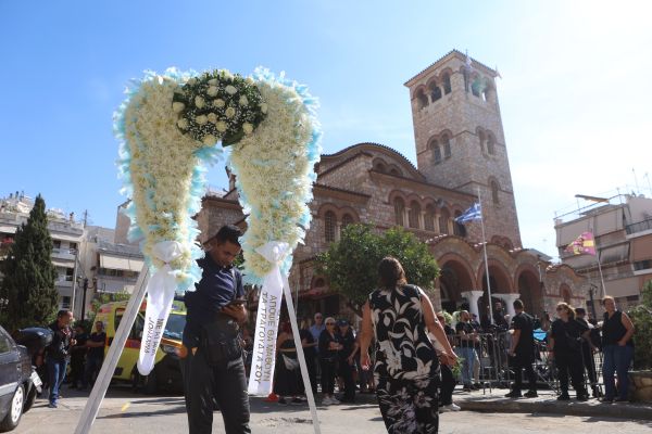 ΕΞΟΔΙΟΣ ΑΚΟΛΟΥΘΙΑ ΤΟΥ ΤΡΑΓΟΥΔΙΣΤΗ ΓΙΩΡΓΟΥ ΜΑΖΩΝΑΚΗ