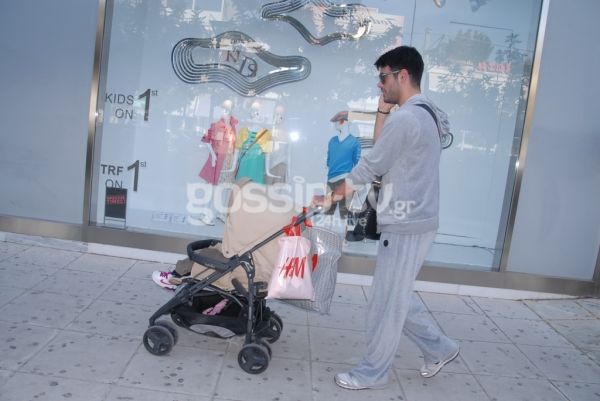 Τίνος είναι το παιδί; 
