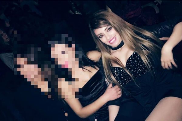 Μίνα Αρναούτη: Με γλέντι και σε τρελά κέφια υποδέχτηκε το 2017! (φωτό)