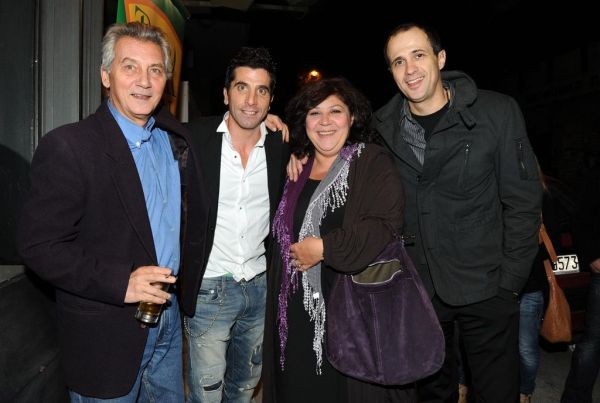 Παρέλαση επωνύμων στο θέατρο «Αθηνά»