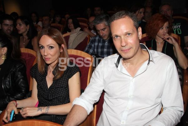 Ο Μαργαρίτης στο θεατρικό σανίδι, οι σούβλες με τα αρνιά και ο χορός της Κούρκουλα έξω από το θέατρο