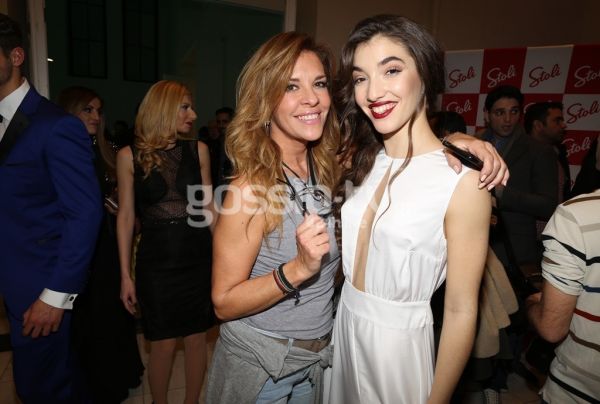 «Σάρωσε» την πασαρέλα η κόρη Ελληνίδας παρουσιάστριας