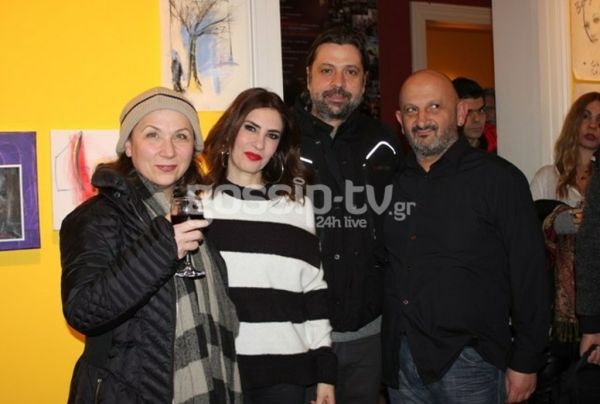 Πρεμιέρα με λαμπερά χαμόγελα! 