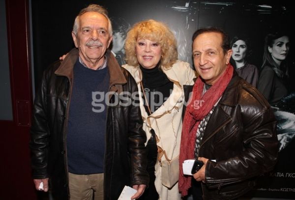  Λαμπερή πρεμιέρα με επώνυμους θεατρόφιλους και χαμόγελα επιτυχίας!