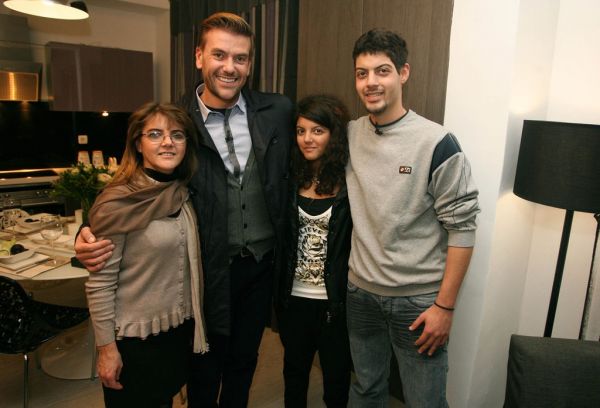 Τι θα δούμε στο τρίτο επεισόδιο του «Με το δεξί»;