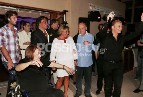 Η έκπληξη του Ψινάκη στην Μαίρη Χρονοπούλου για τα γενέθλιά της! (φωτό)