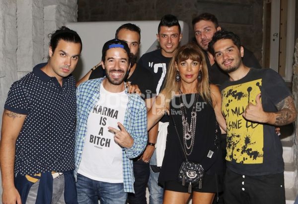 Οι celebrities πήγανε σε επίδειξη μόδας στη Μύκονο