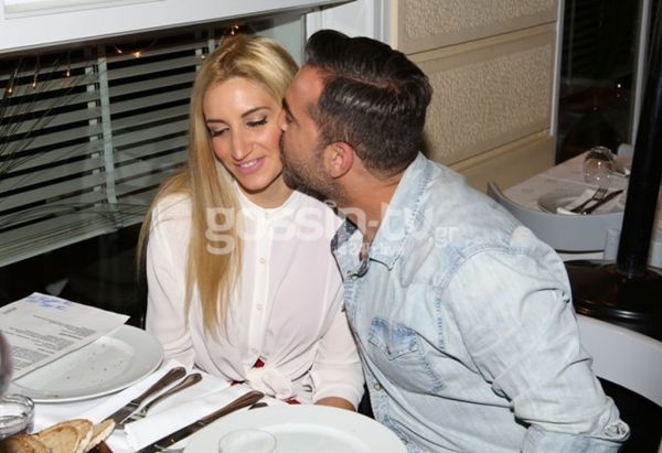 Τρυφερά φιλιά συνεργάτη της Φαίης Σκορδά με τη γυναίκα του για τα γενέθλιά της! 