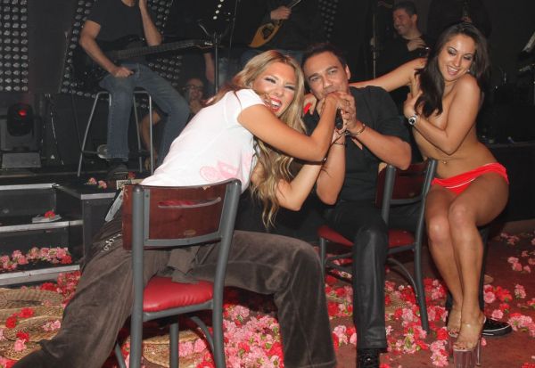 Η sexy έκπληξη της Θέλξη σε Γιαννιά  - Στάμο 