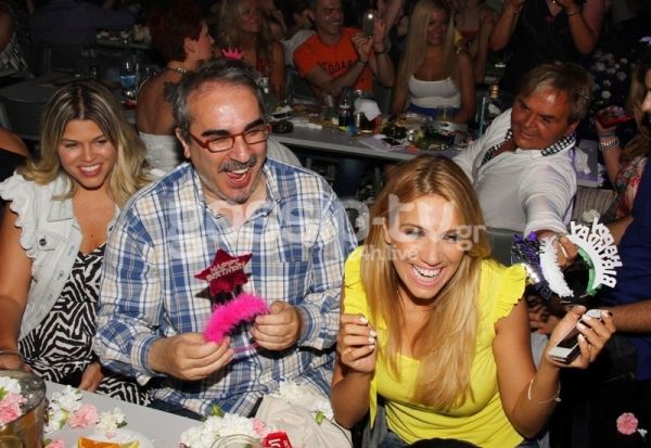 Βαγγέλης Περρής:  Με τρέλα και… κορδέλα