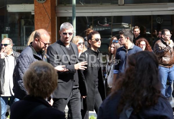 Το τελευταίο χειροκρότημα για τον Παντελή Παντελίδη - Η οδύνη και οι τραγικές φιγούρες των γονιών το