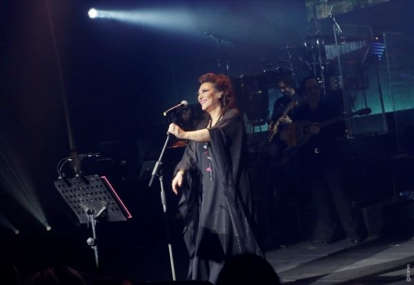 Η Μπεκατώρου διασκέδασε στην Ιερά Οδό με Πάριο-Βιτάλη