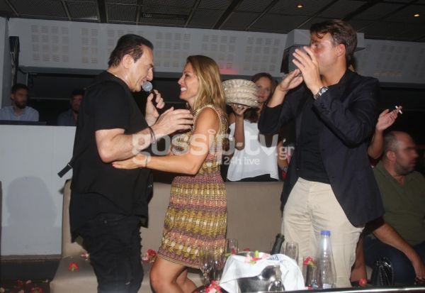 Πιο χαμηλά τα πετάμε τα λουλούδια