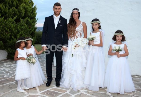 Το φωτογραφικό άλμπουμ του γάμου της Μάντυ Περσάκη και του Αλέξανδρου Νικολαΐδη