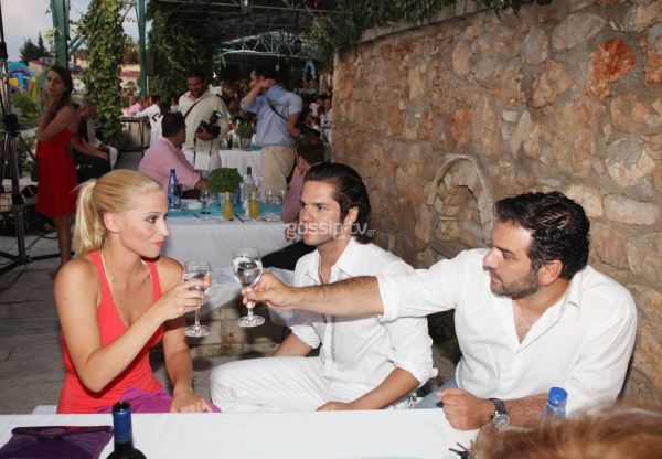 Όλα όσα έγιναν στη βάφτιση του γιου του Τσαλίκη