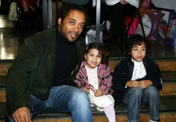 Επώνυμοι μπαμπάδες με τα παιδιά τους