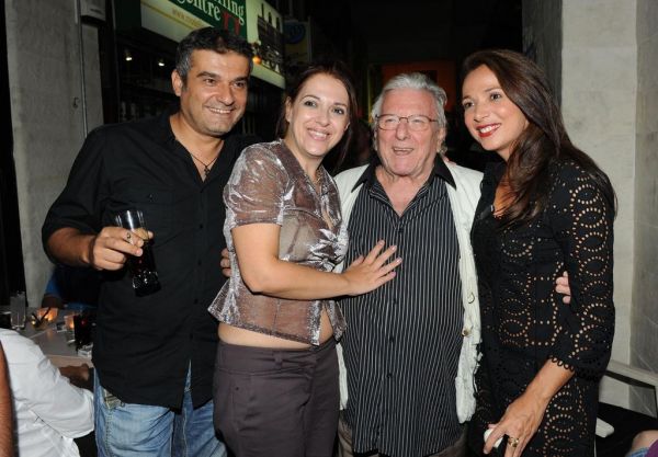Πολλοί επώνυμοι της σόουμπιζ στα εγκαίνια του μαγαζιού του Κώστα Αποστολάκη