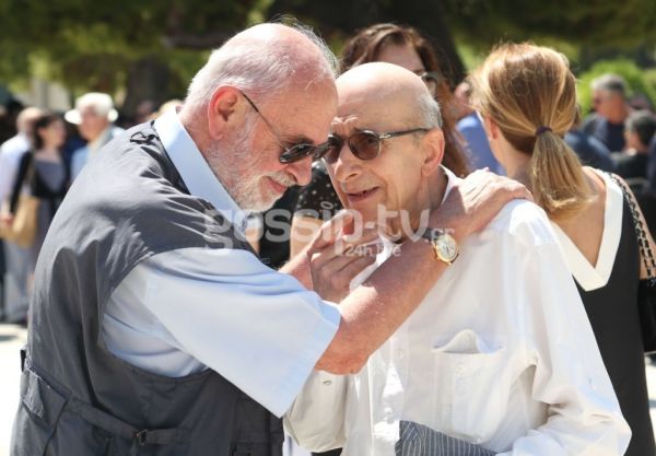 Το τελευταίο «αντίο» στον Δημήτρη Μαρωνίτη