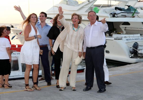 Στιγμιότυπα από τις βόλτες Νικολάου-Τατιάνας και το cocktail party!