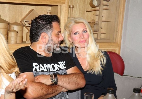 Στην απονομή πλατινένιου δίσκου της Νατάσας Θεοδωρίδου! (φωτό)