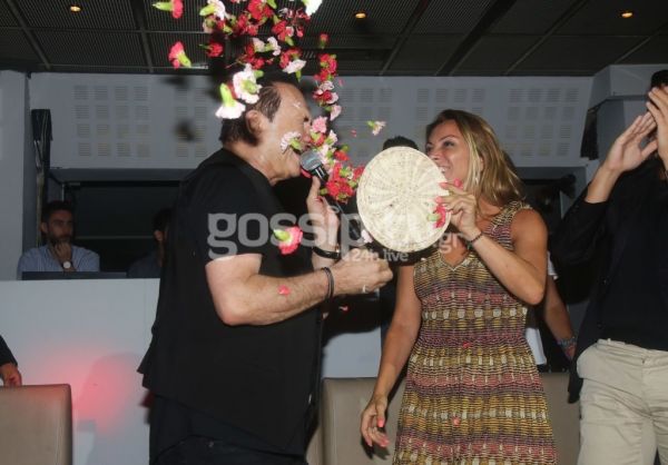 Πιο χαμηλά τα πετάμε τα λουλούδια