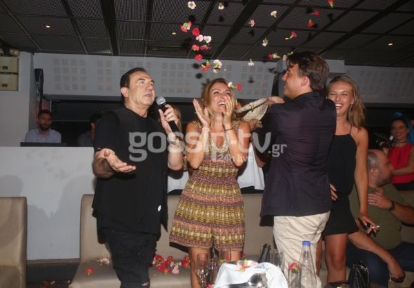 Πιο χαμηλά τα πετάμε τα λουλούδια