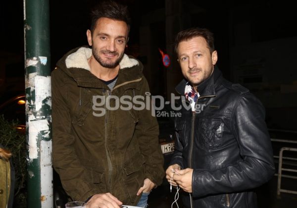 Ο Ηλίας Βρεττός εγκαινίασε το νέο του κατάστημα οπτικών. Δείτε ποιοι ήταν εκεί!