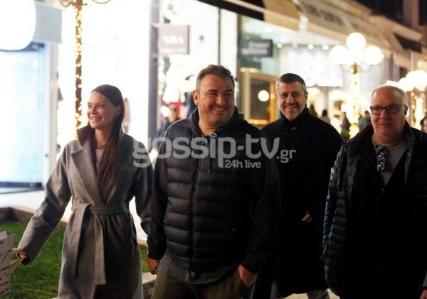 Αντώνης Ρέμος - Υβόννη Μπόσνιακ: Χεράκι χεράκι το ευτυχισμένο ζευγάρι!