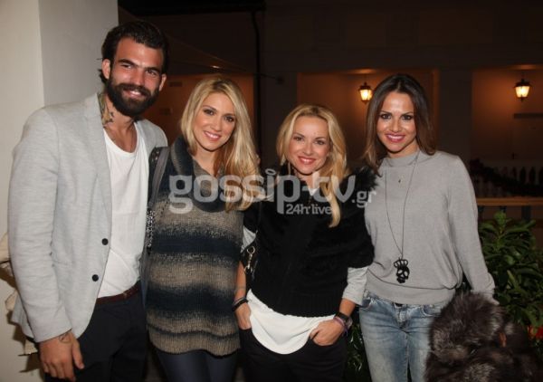 Οι επώνυμοι της σόουμπιζ στη συναυλία με «άρωμα» Χριστουγέννων του Αντώνη Ρέμου