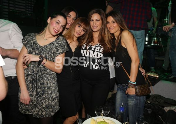 Δείτε τη Σίσσυ Χρηστίδου στην πρώτη εμφάνισή της μετά την ανακοίνωση της εγκυμοσύνης της!