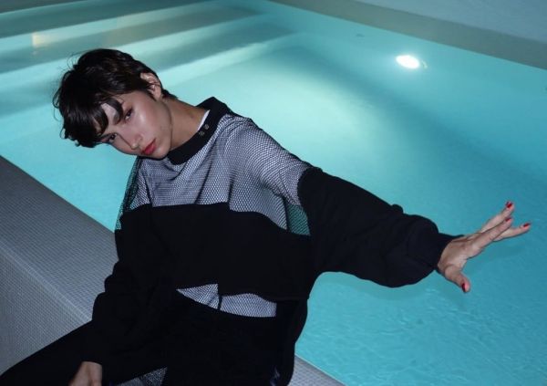 H Tokyo από το La casa de papel έκανε διακοπές σε Αθήνα και Σαντορίνη