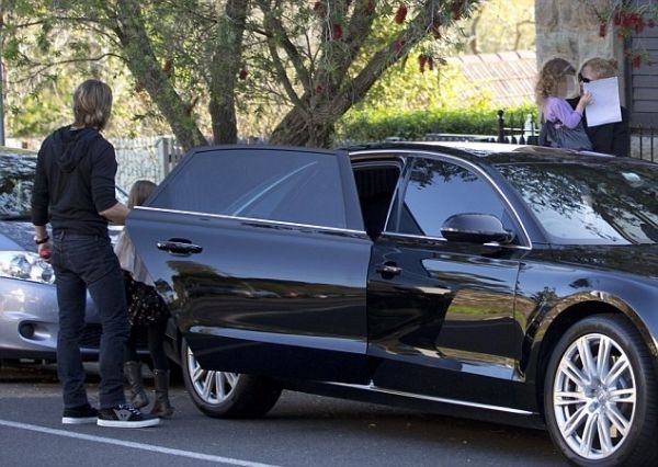 Ψυχολογικό ράκος η Nicole Kidman μετά τον χαμό του πατέρα της! (Φωτό)