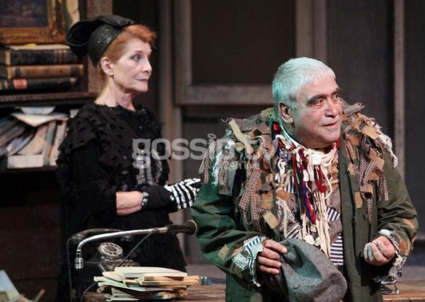 Επώνυμες παρουσίες στην πρεμιέρα της «Η επίσκεψη της γηραιάς κυρίας»