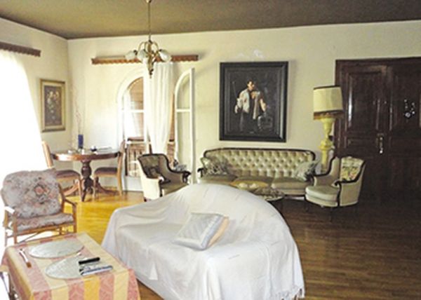 Πωλείται η έπαυλη της Ρένας Βλαχοπούλου