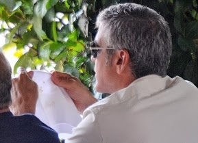 Ο Clooney είναι εργένης και το… γιορτάζει!