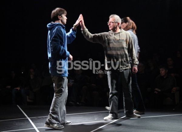 Το έργο «Ποιος σκότωσε τον σκύλο τα μεσάνυχτα» έκανε πρεμιέρα