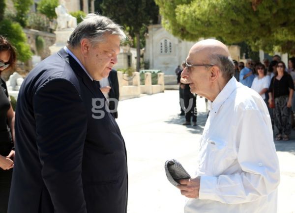 Το τελευταίο «αντίο» στον Δημήτρη Μαρωνίτη