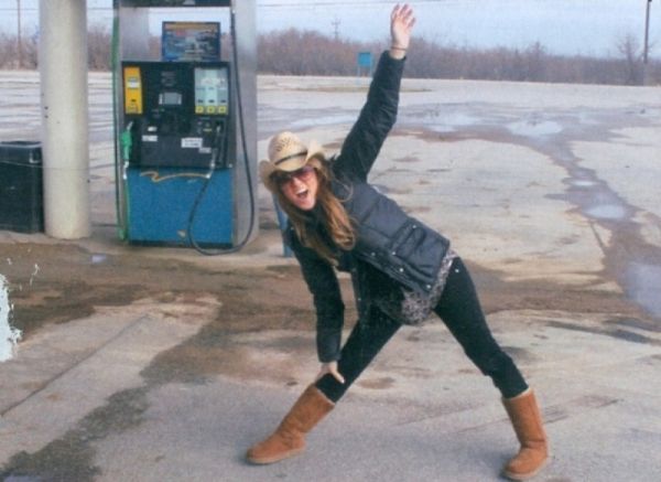 Οι διατάσεις της Καλομοίρας σε βενζινάδικο 