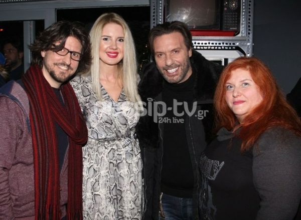 Χαμόγελα ευτυχίας και λαμπερές παρουσίες στην επίσημη πρεμιέρα του έργου «Χορεύοντας στο σκοτάδι»