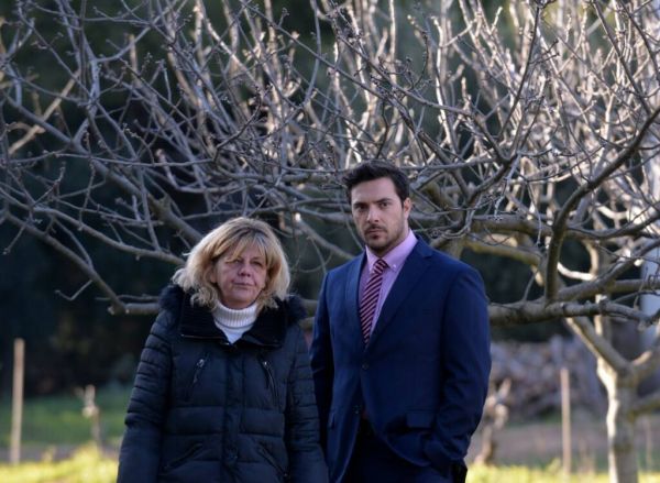 Γυναίκα χωρίς όνομα: Η Ρία κάτω από την πίεση των παιδιών έχει αποφασίσει να…