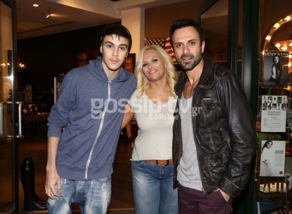 Επώνυμοι σε shopping therapy