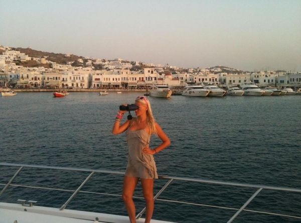 Και sexy και… sportive η Θάνου στη Μύκονο 