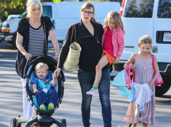 Τελικά το μακιγιάζ κάνει όντως θαύματα! Δείτε την Jennifer Garner με και χωρίς make up! 