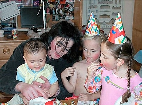 "Όχι.... όχι ο μπαμπάς μου..."