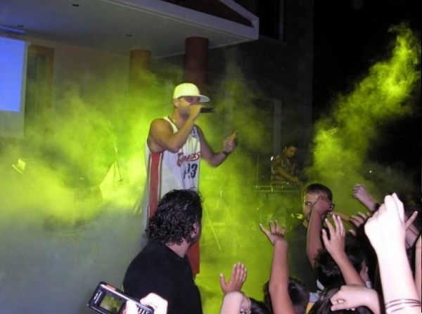 Τα "έσπασαν" Lava και Στικούδη